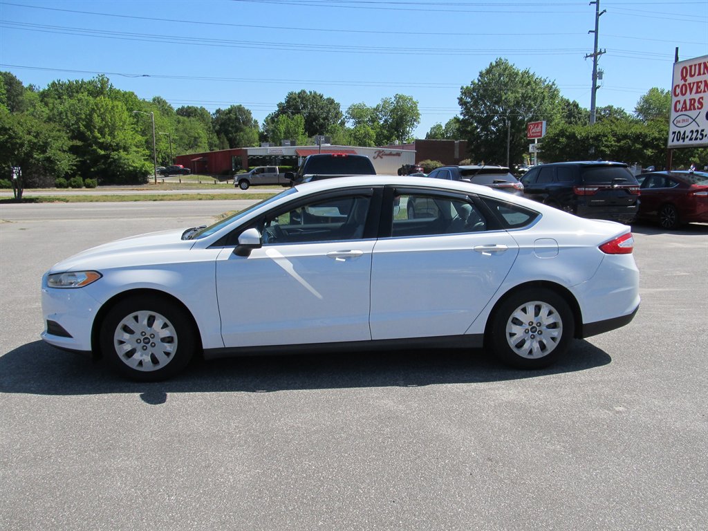 2014 Ford Fusion - $9,999