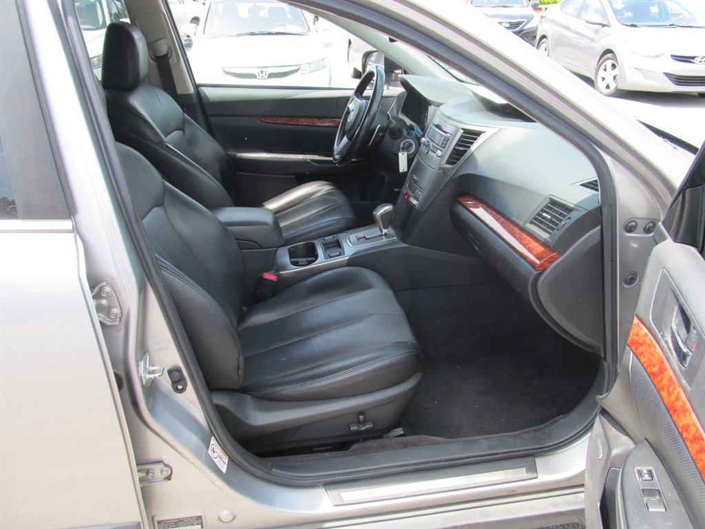 2010 Subaru Outback - $6,999