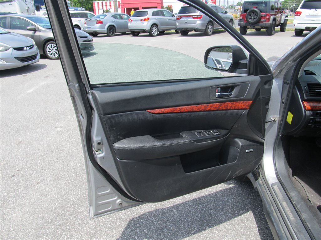 2010 Subaru Outback - $6,999