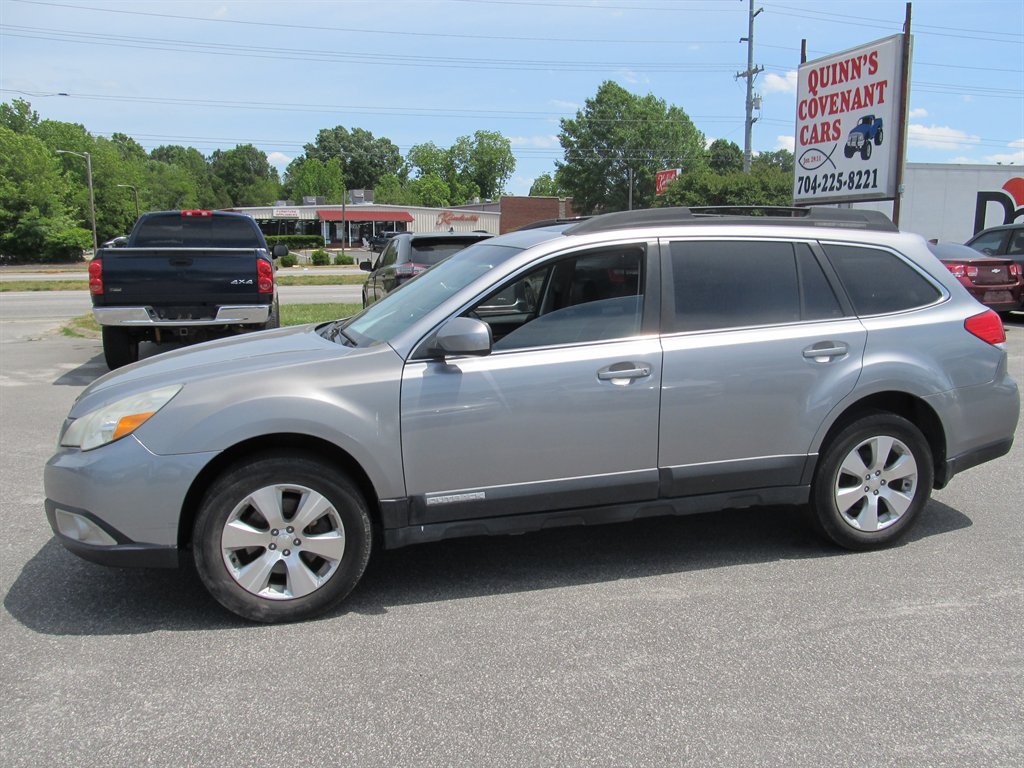 2010 Subaru Outback - $6,999
