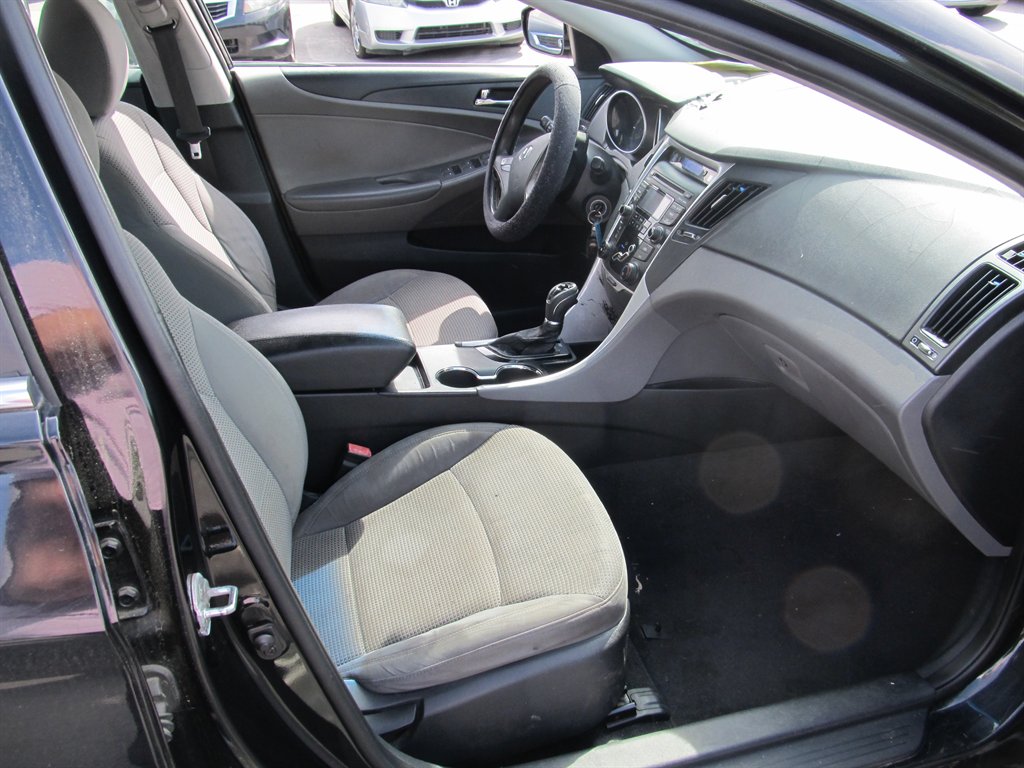 2012 Hyundai Sonata - $6,999