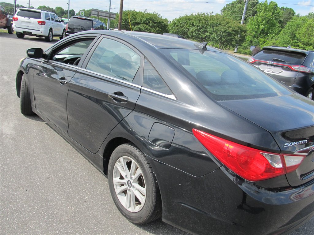 2012 Hyundai Sonata - $6,999