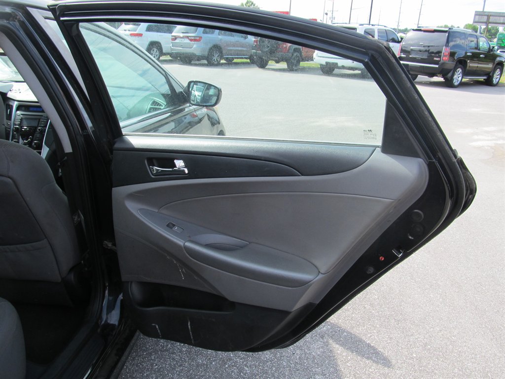 2012 Hyundai Sonata - $6,999