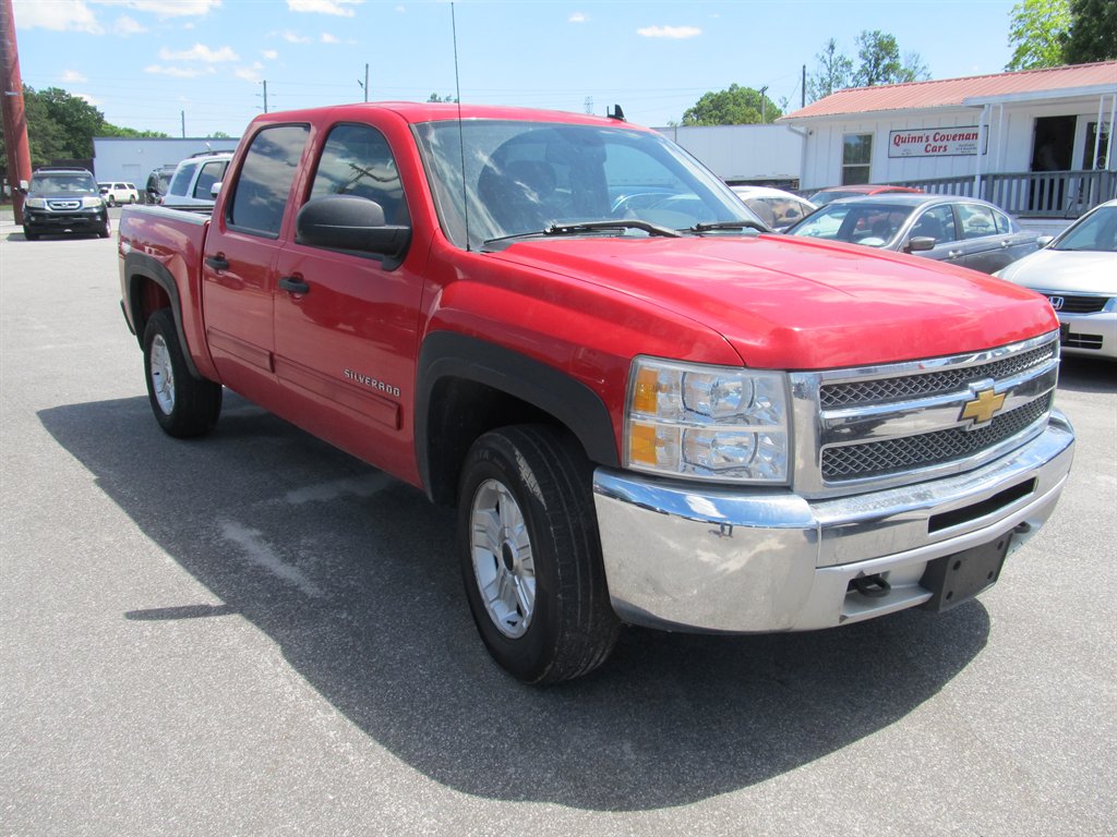 View vehicle photo 5