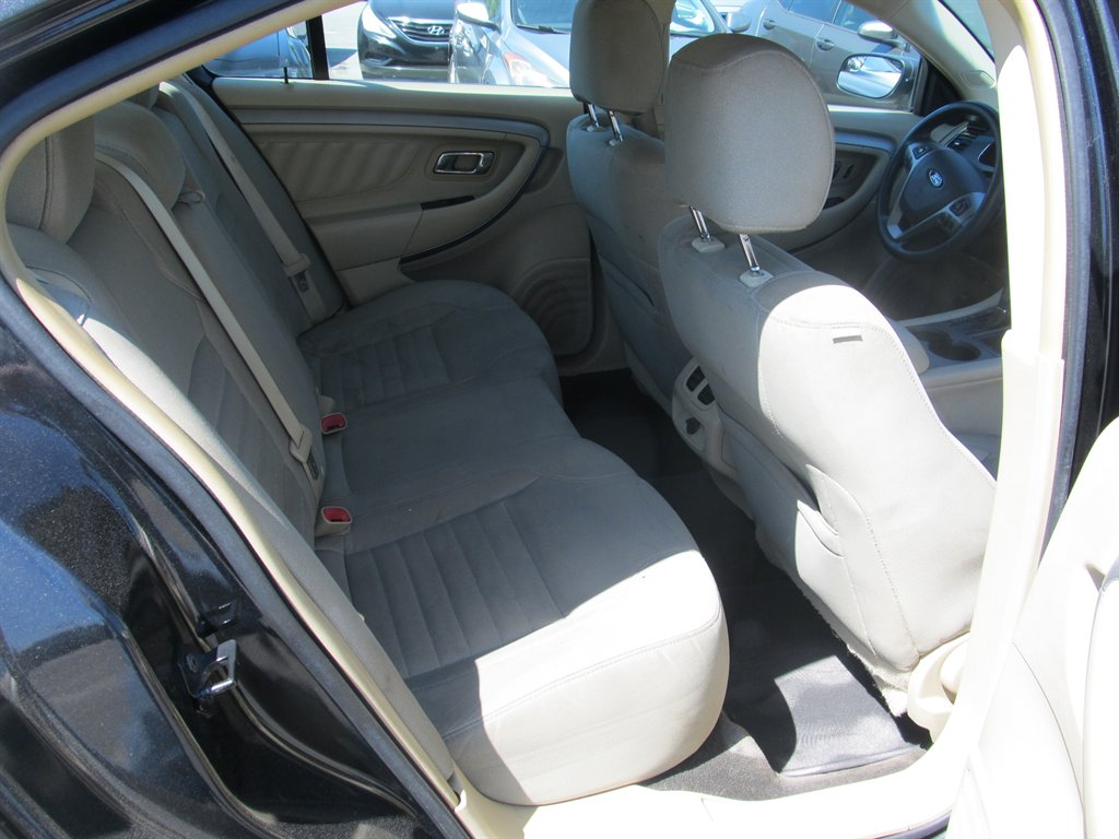 2015 Ford Taurus - $9,999