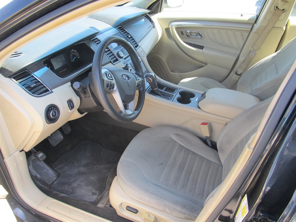 2015 Ford Taurus - $9,999