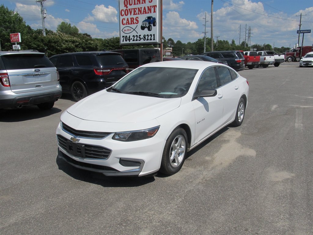2016 Chevrolet Malibu - $9,999