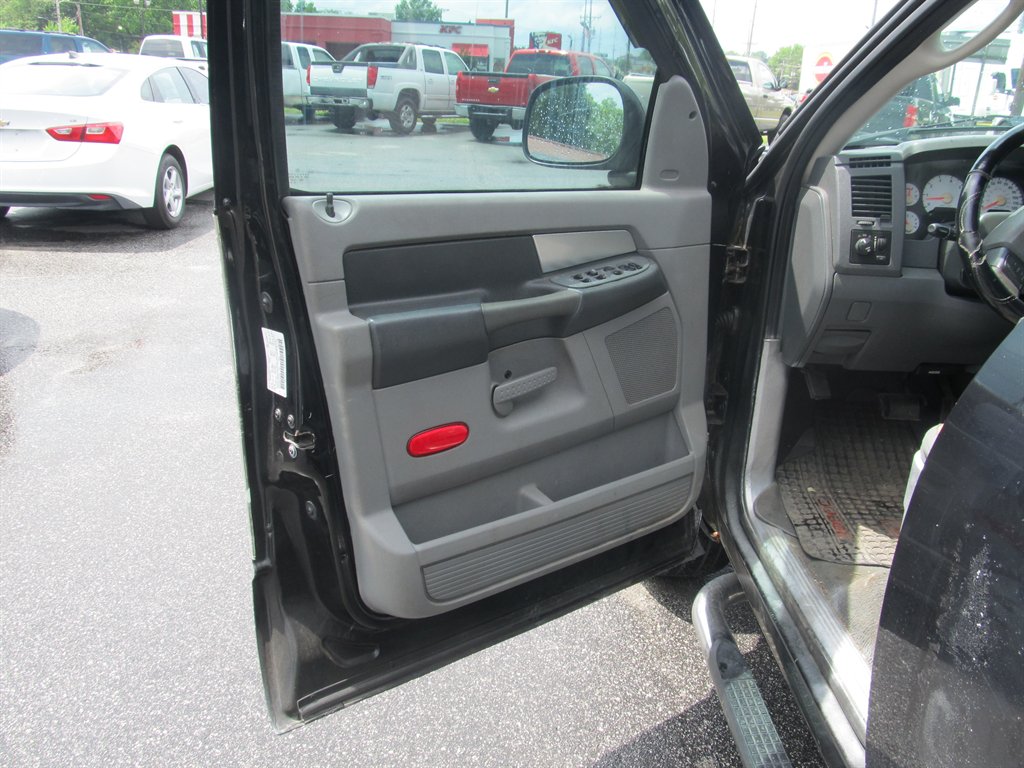 2007 Dodge RAM 1500 - $8,999