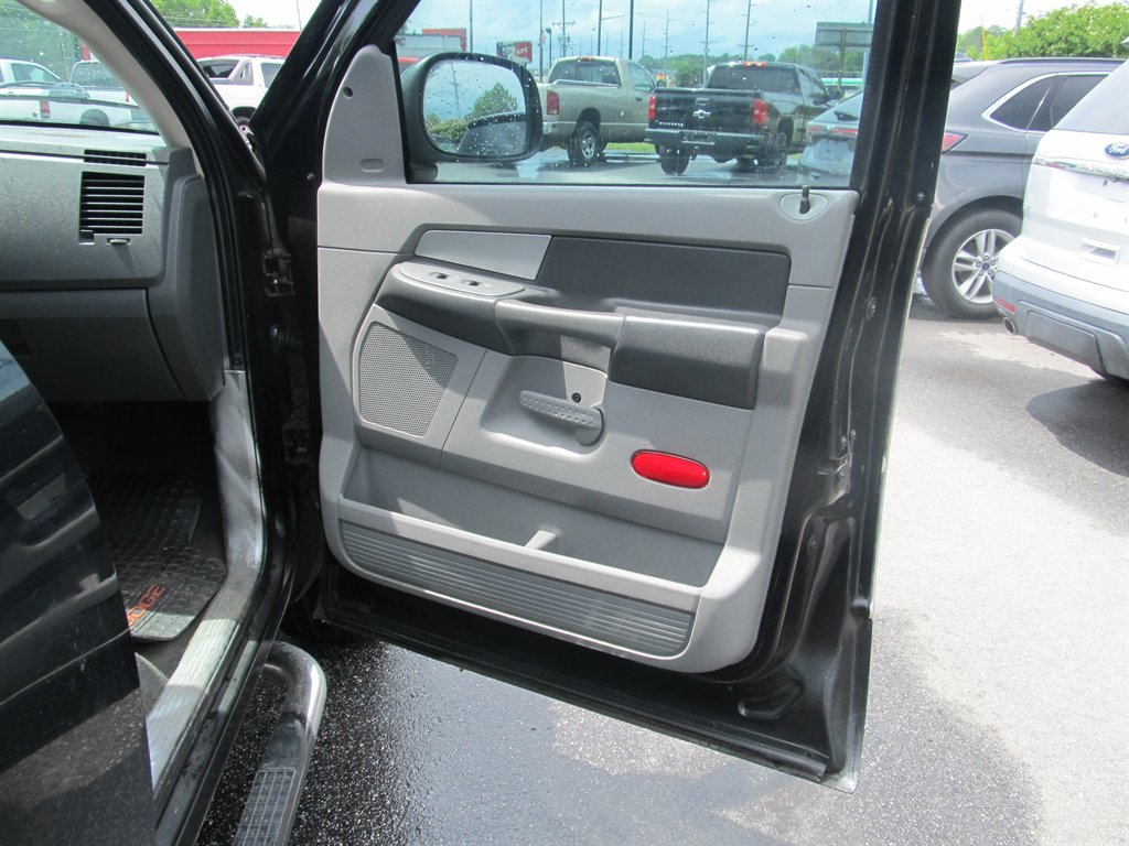 2007 Dodge RAM 1500 - $8,999