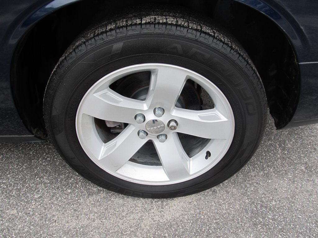 2013 Dodge Challenger - $8,999