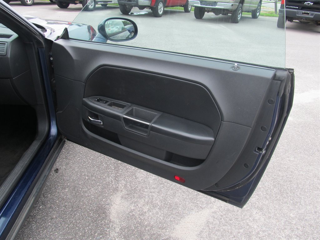 2013 Dodge Challenger - $8,999