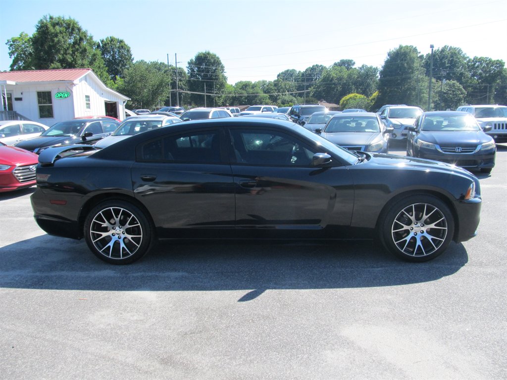 2013 Dodge Charger - $9,999