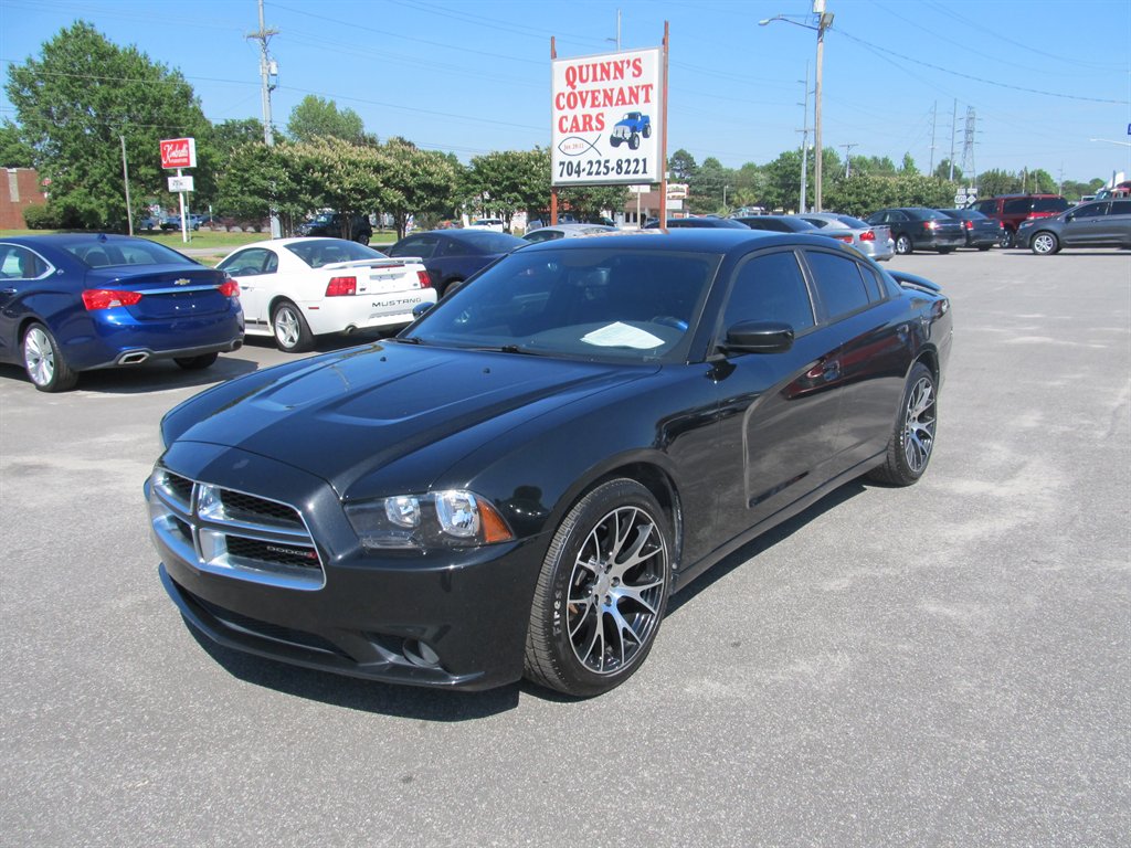 2013 Dodge Charger - $9,999