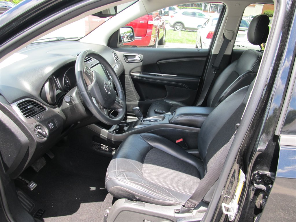 2015 Dodge Journey - $9,999