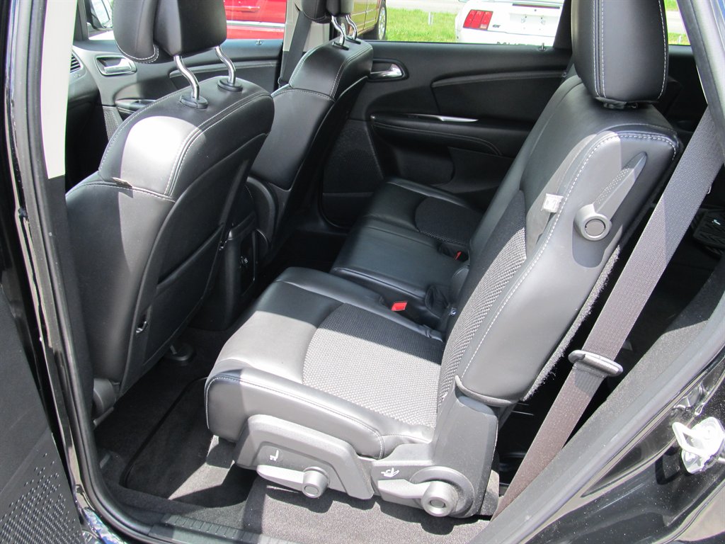 2015 Dodge Journey - $9,999