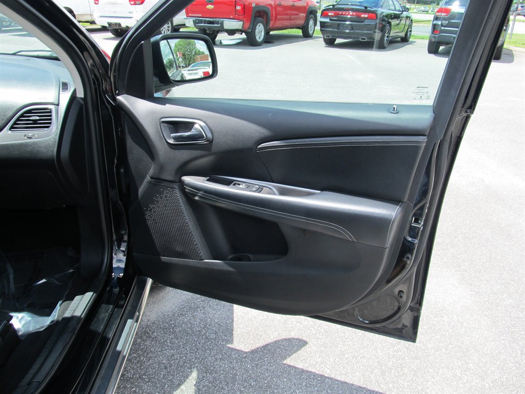 2015 Dodge Journey - $9,999