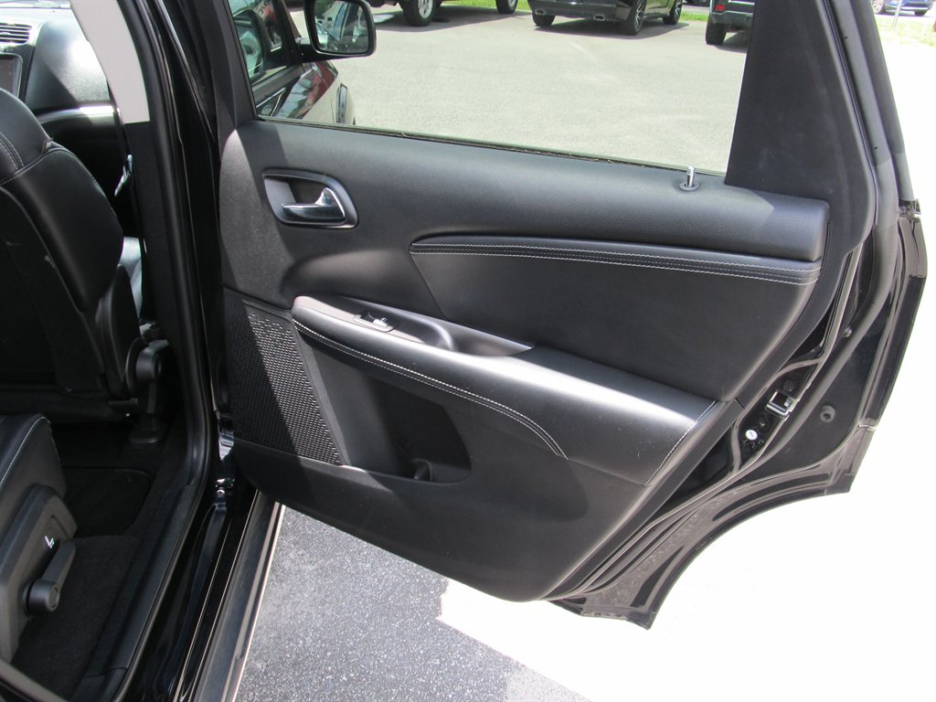 2015 Dodge Journey - $9,999