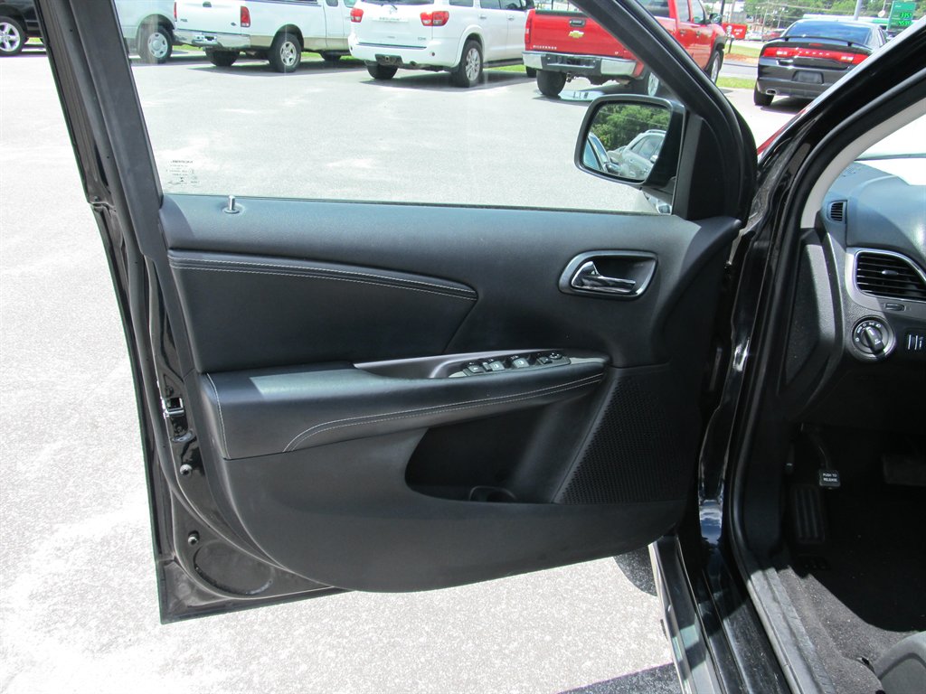 2015 Dodge Journey - $9,999