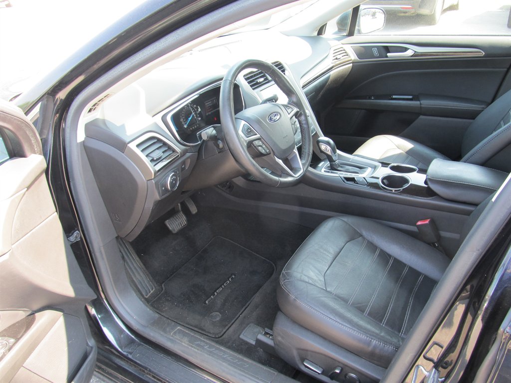 2013 Ford Fusion - $10,000