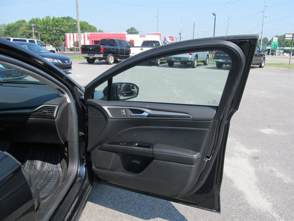 2013 Ford Fusion - $10,000