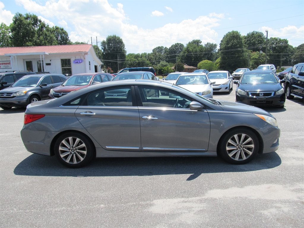 2014 Hyundai Sonata - $10,999