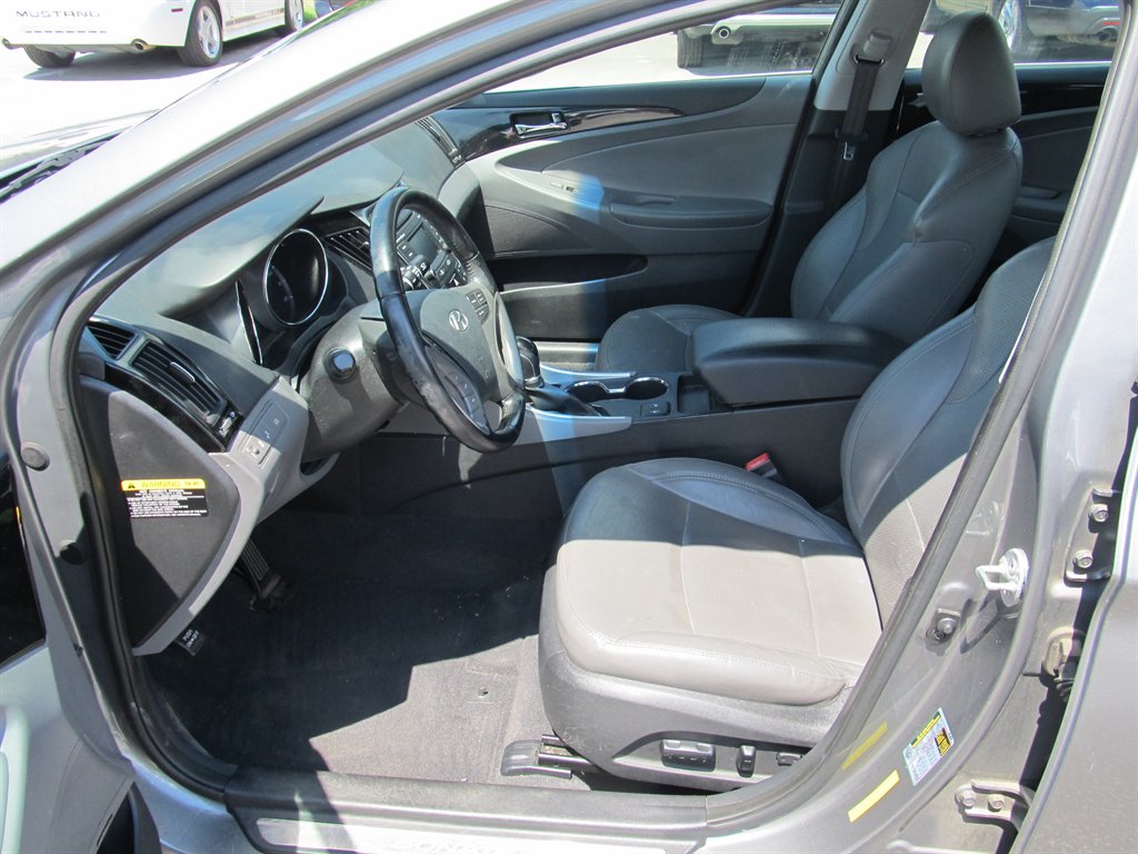 2014 Hyundai Sonata - $10,999