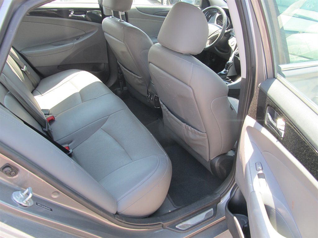 2014 Hyundai Sonata - $10,999