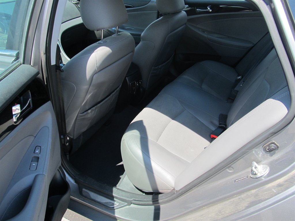 2014 Hyundai Sonata - $10,999