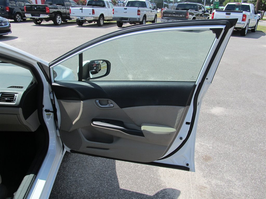 2014 Honda Civic - $9,999