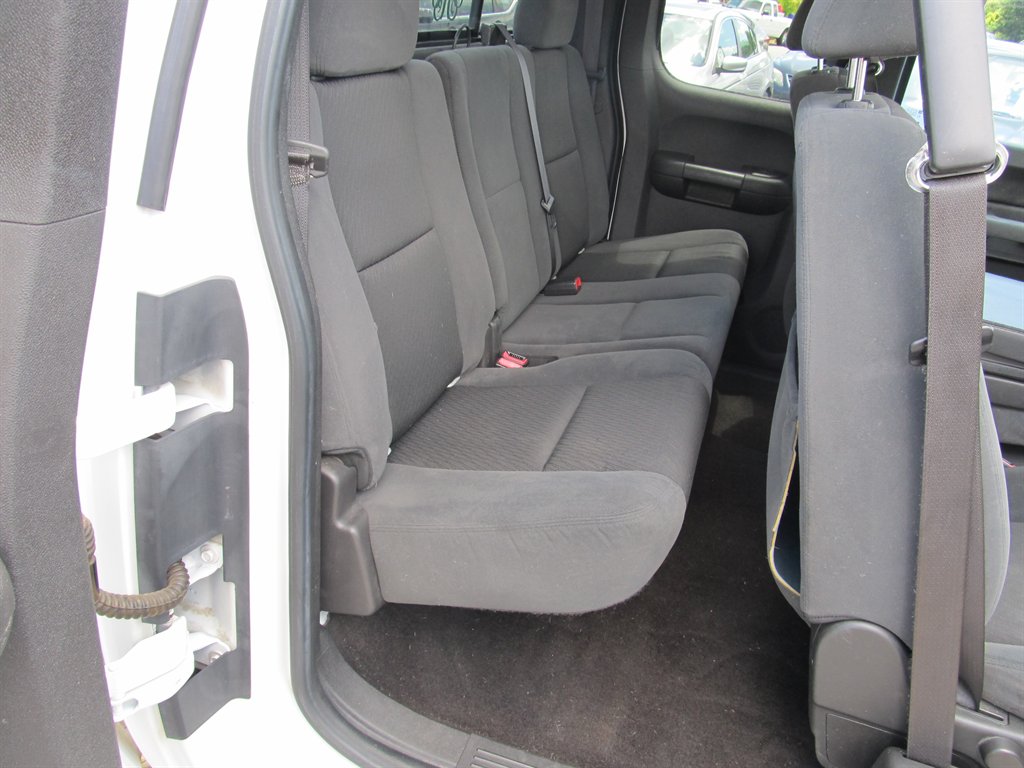 2009 Chevrolet Silverado - $10,999