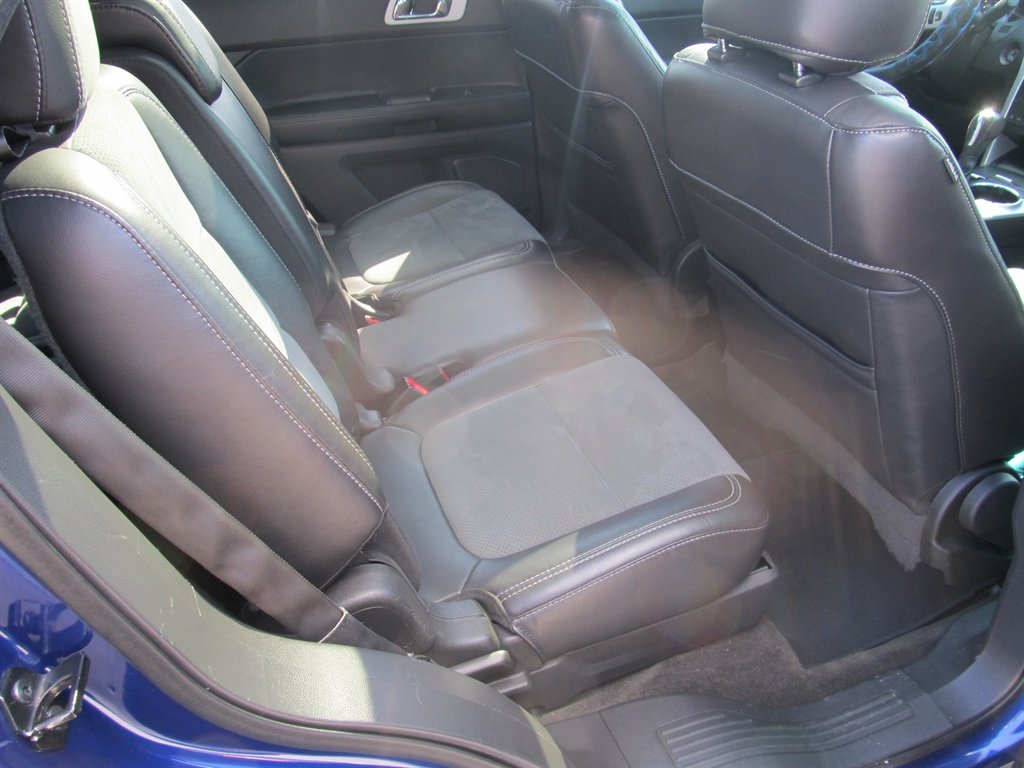 2015 Ford Explorer - $10,999