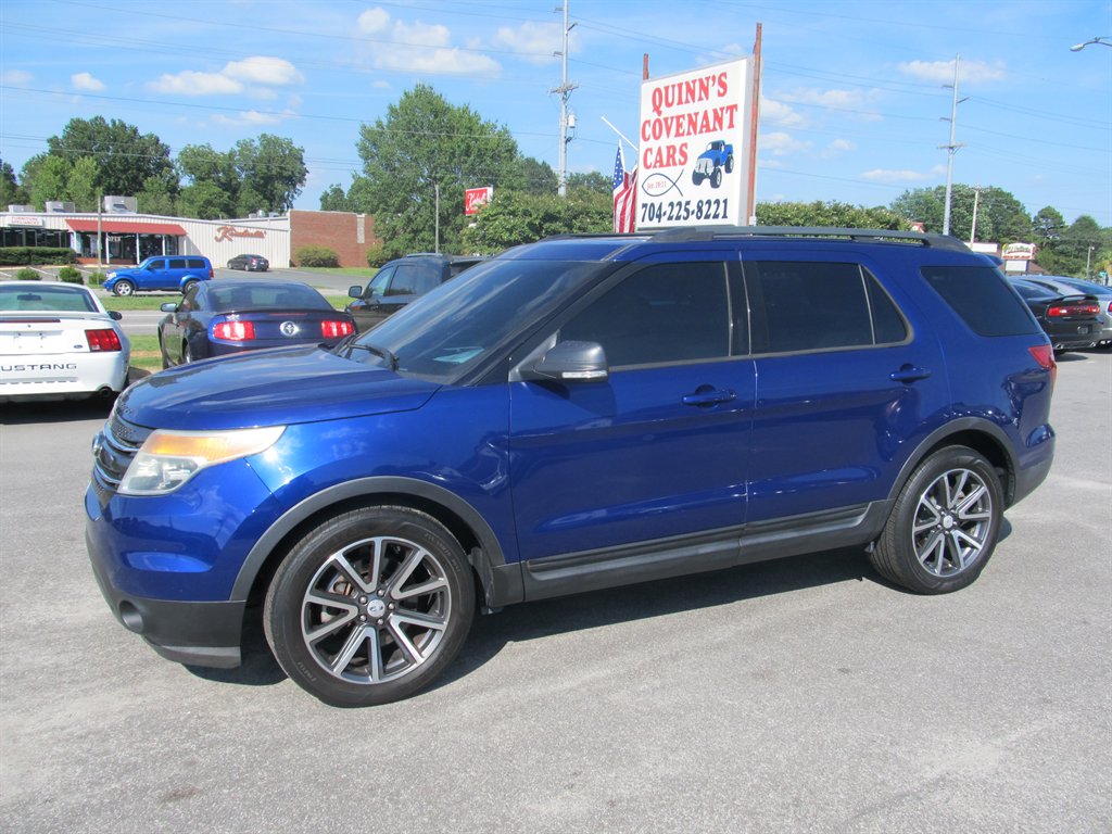 2015 Ford Explorer - $10,999