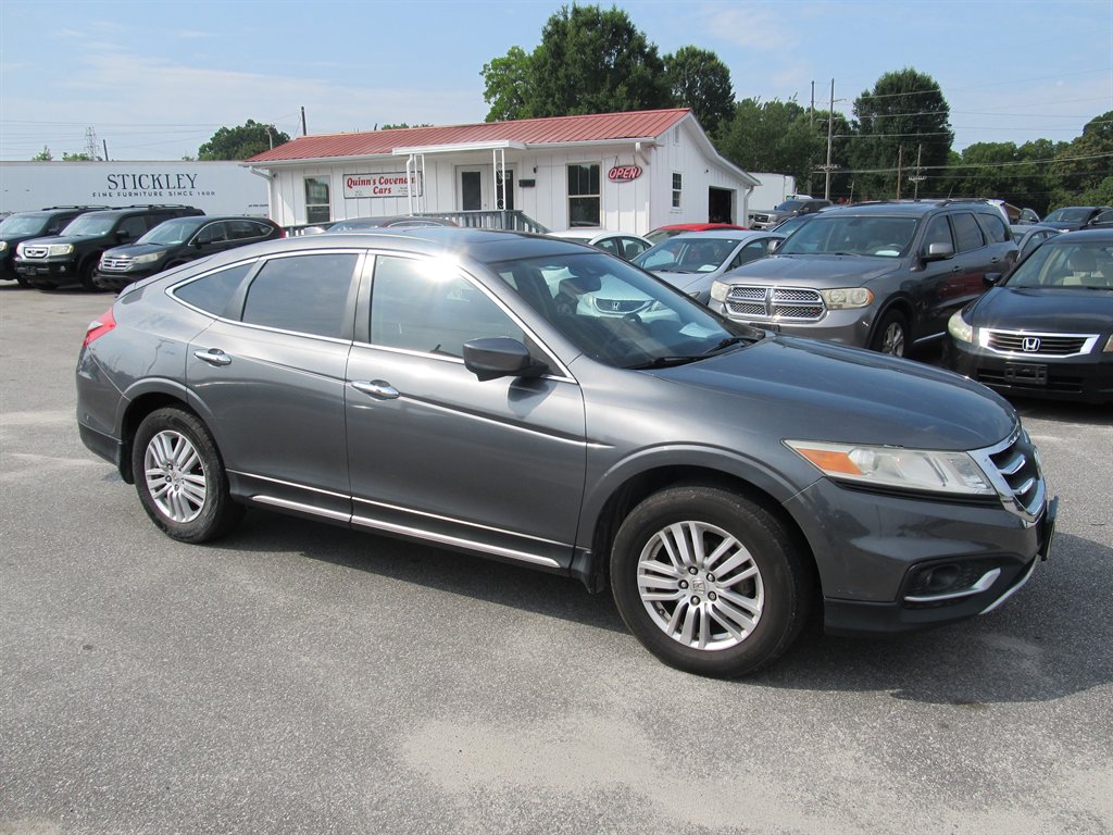 2014 Honda Crosstour - $10,999