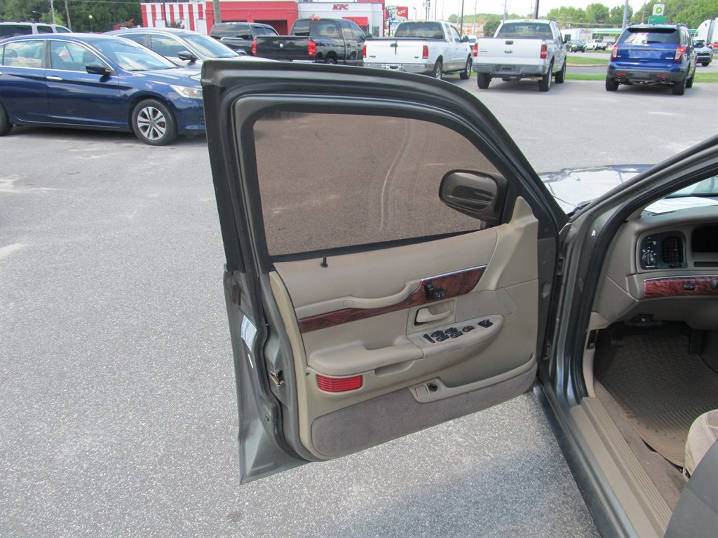 2000 Mercury Grand Marquis - $5,999