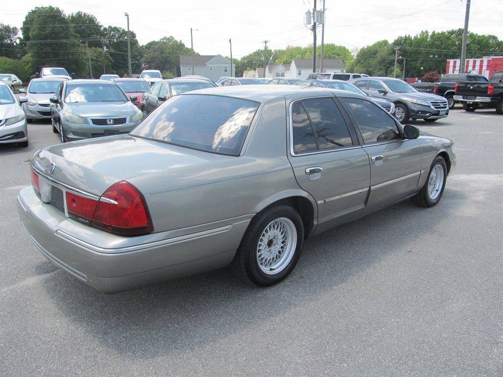 2000 Mercury Grand Marquis - $5,999