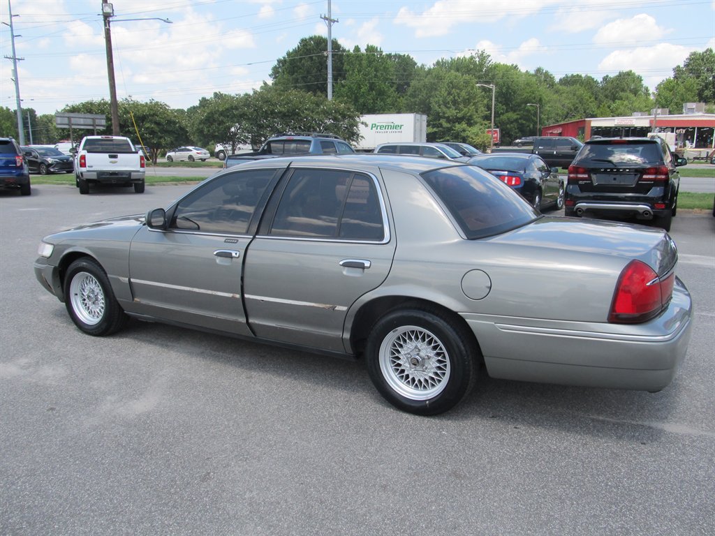2000 Mercury Grand Marquis - $5,999