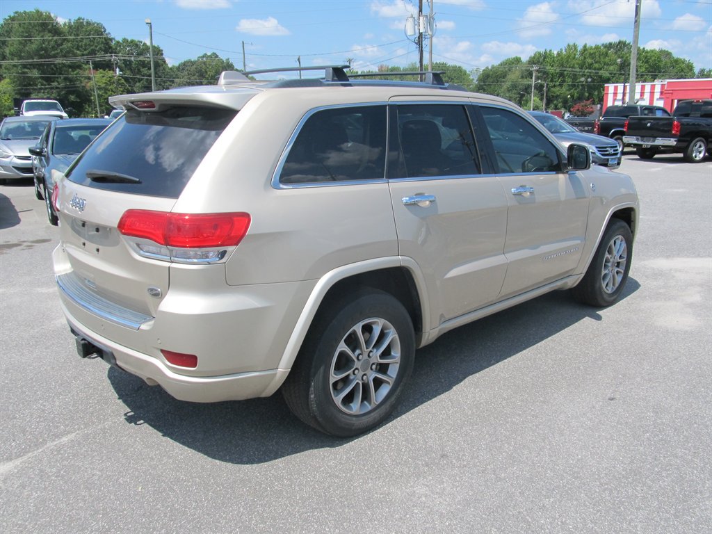 2015 Jeep Cherokee - $10,999