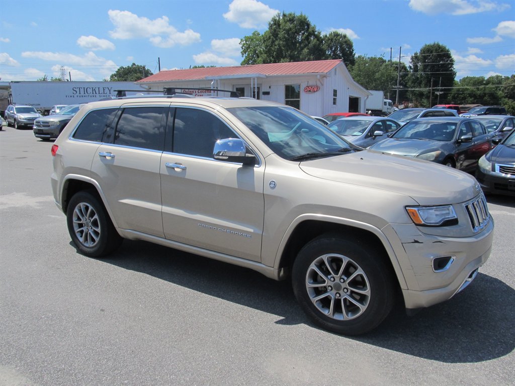 2015 Jeep Cherokee - $10,999