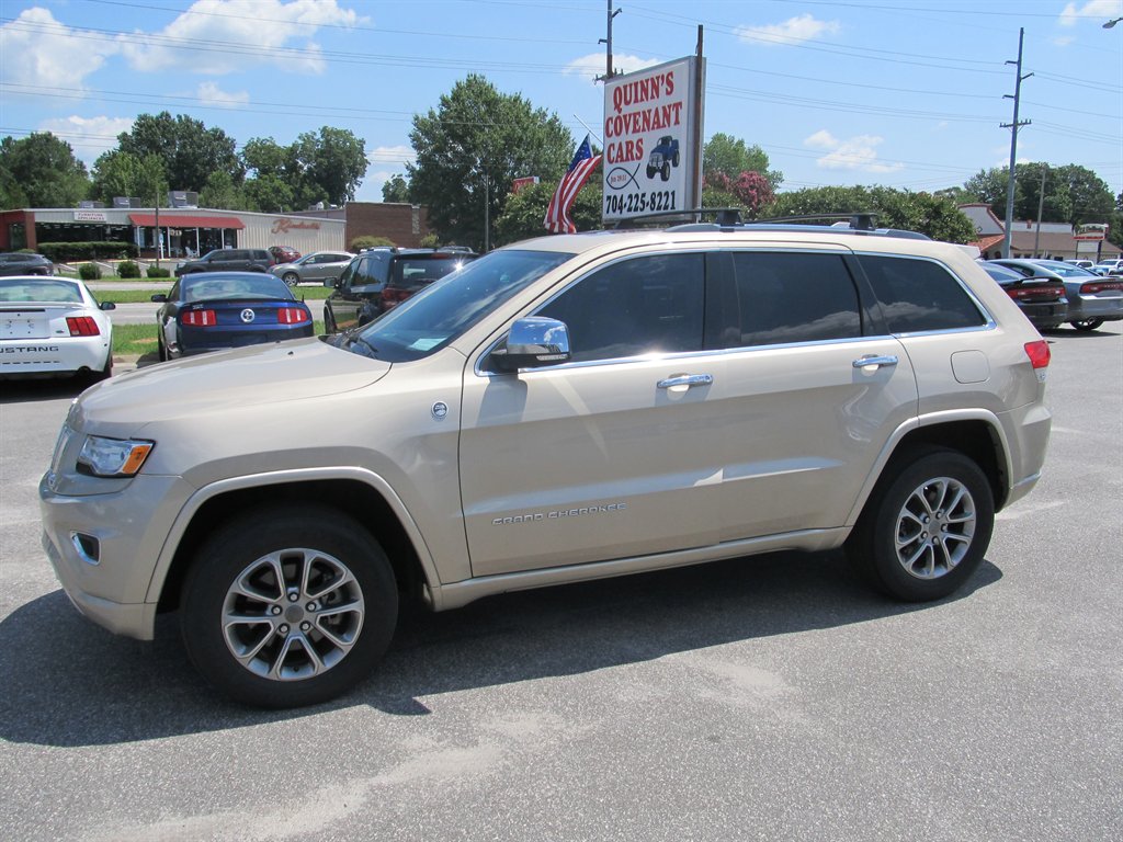 2015 Jeep Cherokee - $10,999