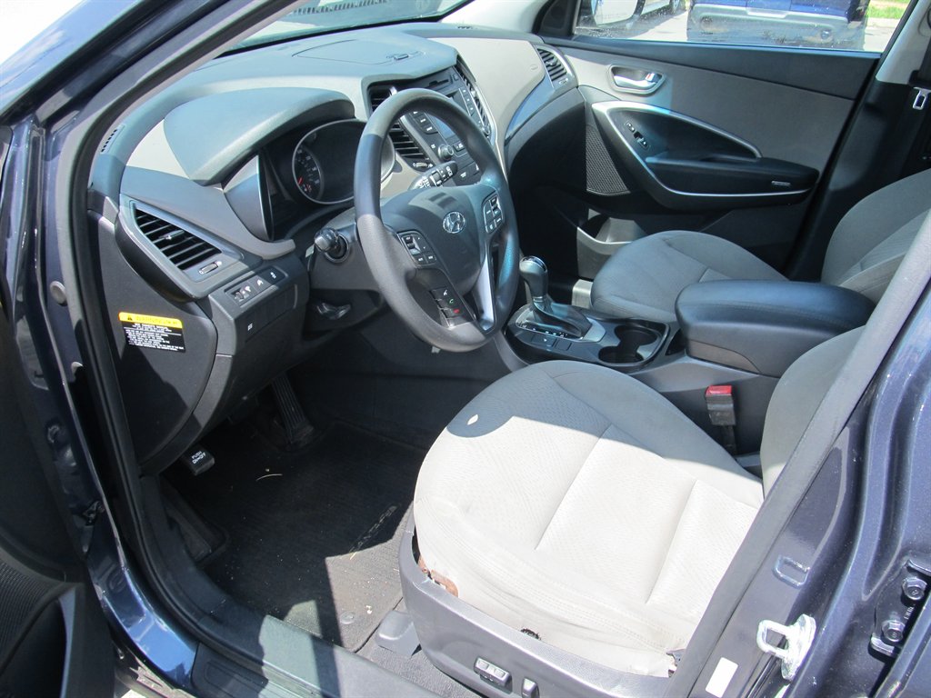 2016 Hyundai Santa Fe Sport - $10,999