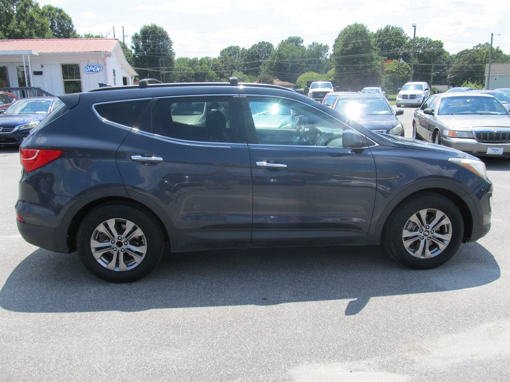 2016 Hyundai Santa Fe Sport - $10,999
