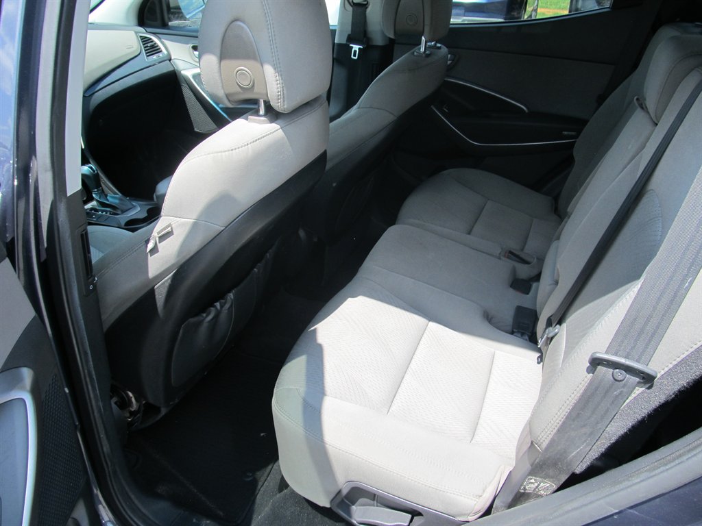 2016 Hyundai Santa Fe Sport - $10,999