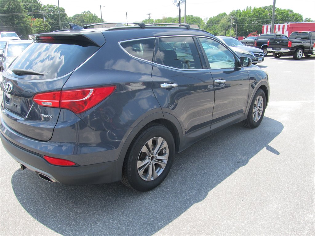2016 Hyundai Santa Fe Sport - $10,999