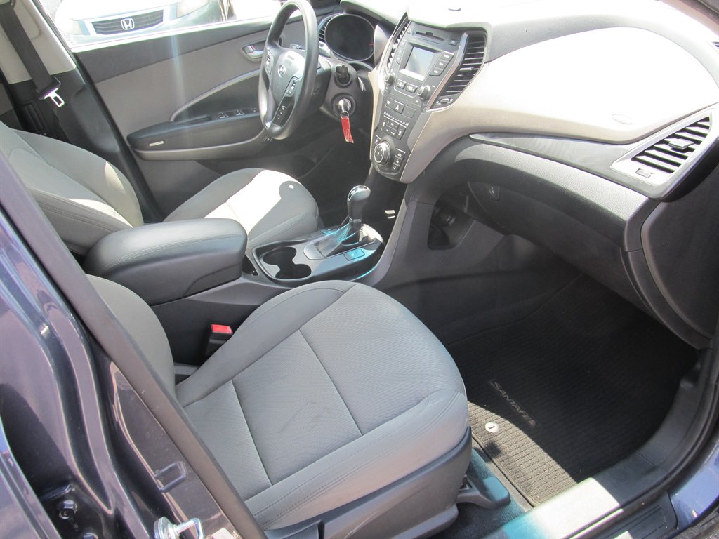 2016 Hyundai Santa Fe Sport - $10,999