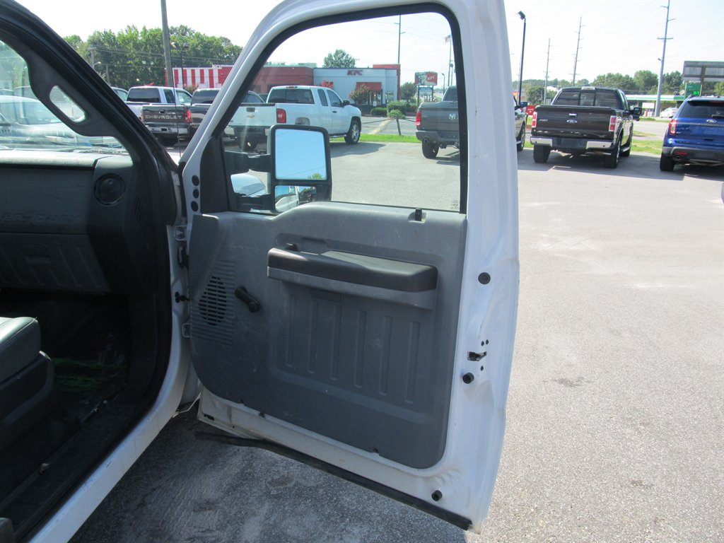 2013 Ford F-350 - $7,999