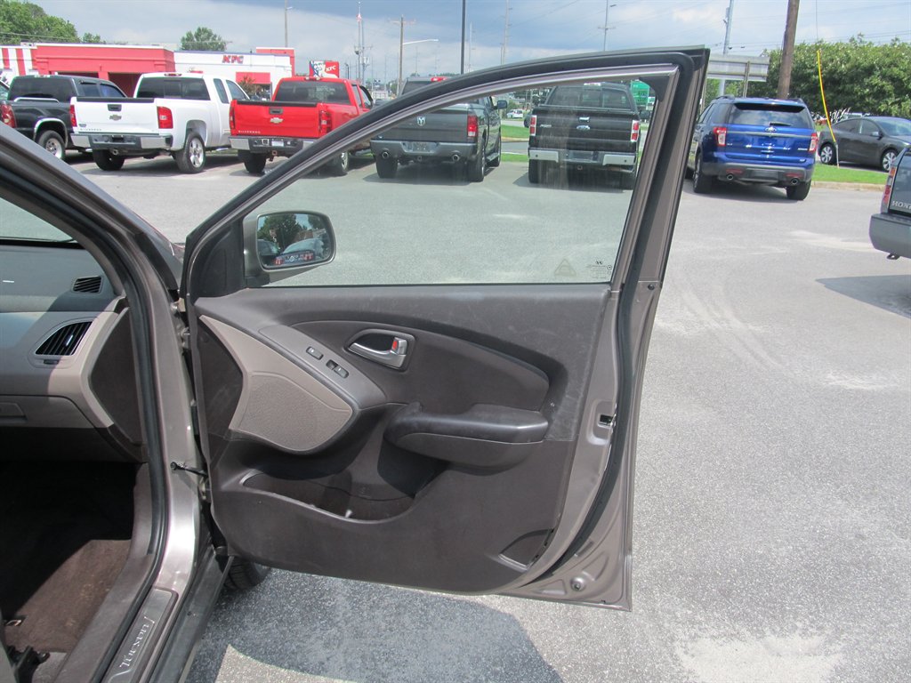 2013 Hyundai Tucson - $8,999