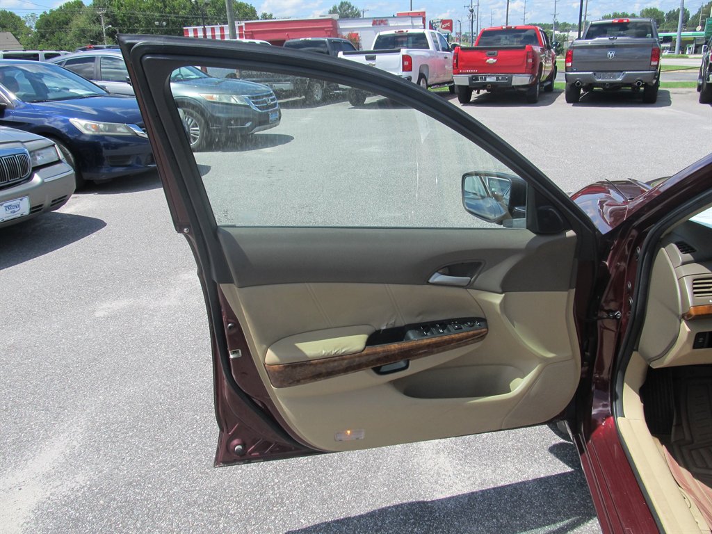 2010 Honda Accord - $7,999