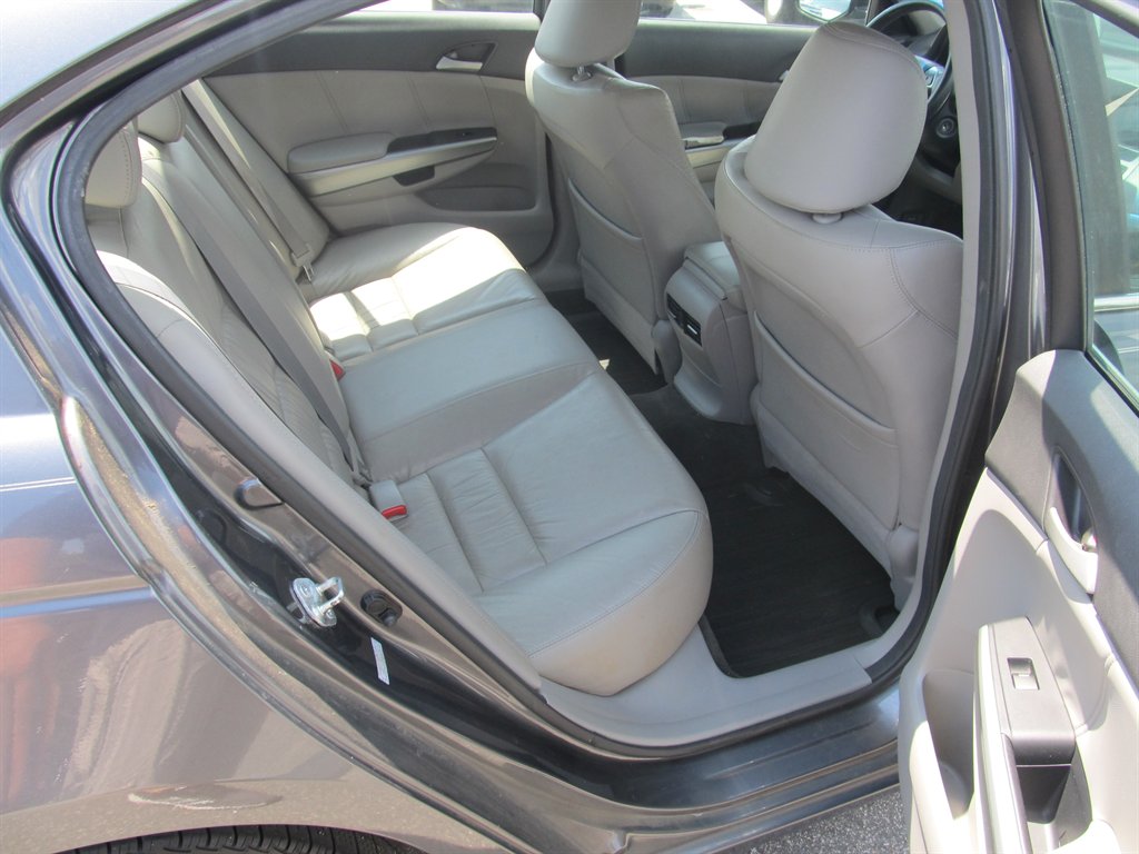 2010 Honda Accord - $8,999
