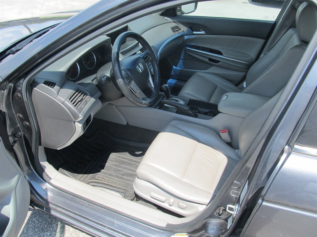 2010 Honda Accord - $8,999