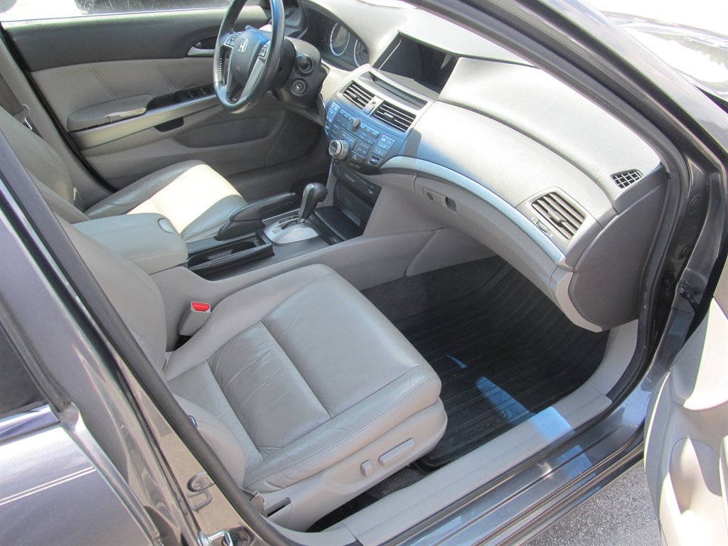 2010 Honda Accord - $8,999